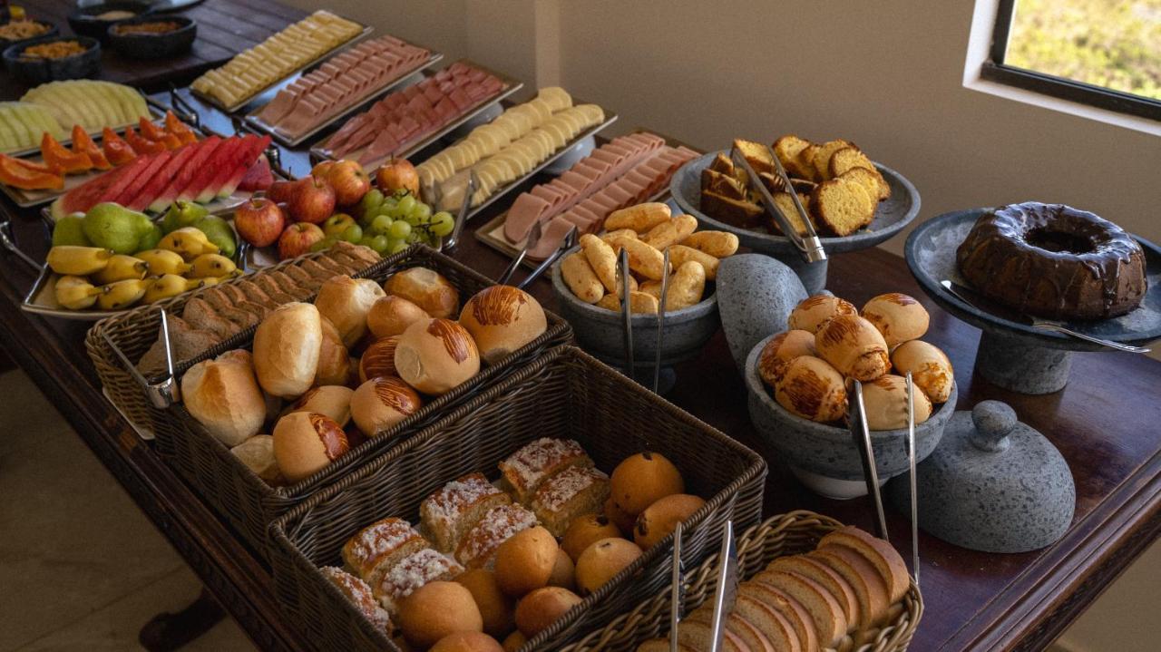 Pousada Monttana Lavras Novas Esterno foto